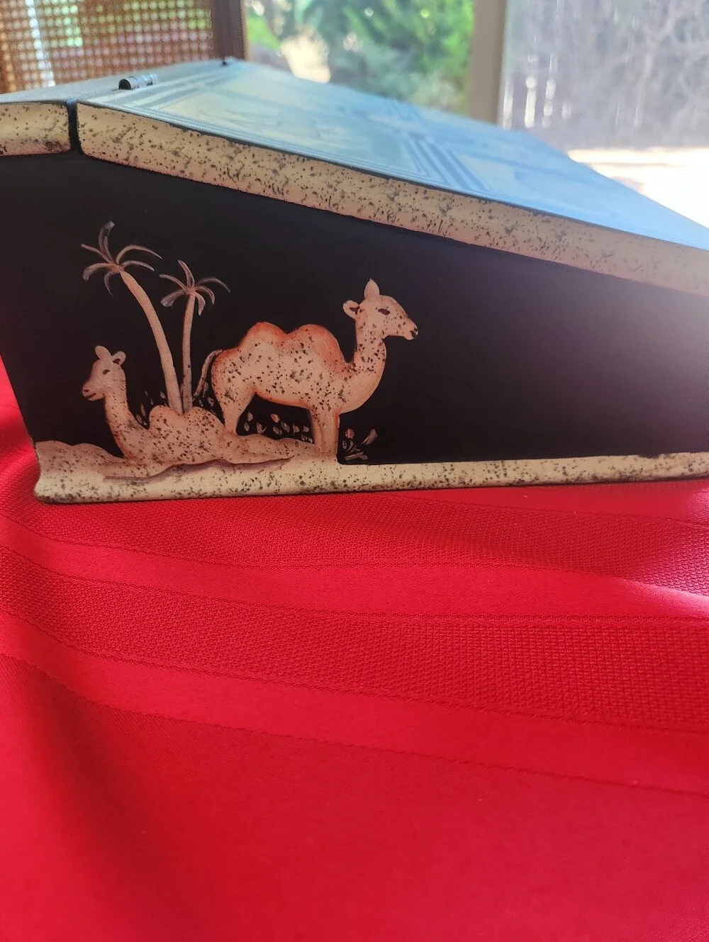Vintage Hand-Painted Safari Animal Lacquer Large Jewelry/Trinket Box
